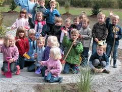 Kindergarten_Pflanzen_setzen_20